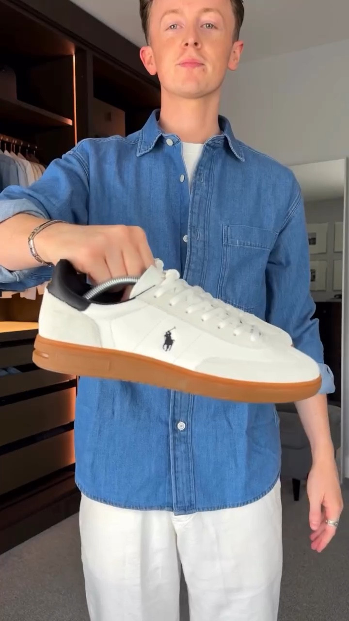 We are so back☀️

Denim shirt is Uniqlo @uniqloeurope 
Linen trousers are H&M @hm_man 
Linked on my page as always!😎

Men’s summer style, menswear, Uniqlo outfit, casual menswear , men’s fashion uk, style #ootdmen #mensfashion #mensstyle #uniqlo