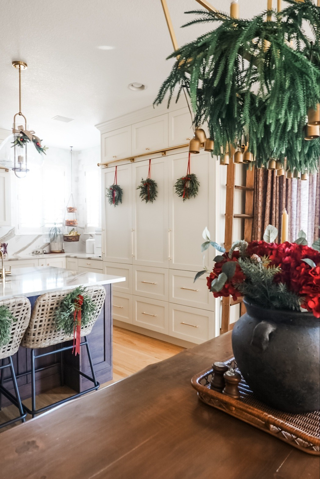 Christmas kitchen 🎄

#LTKHoliday #LTKSeasonal #LTKHome