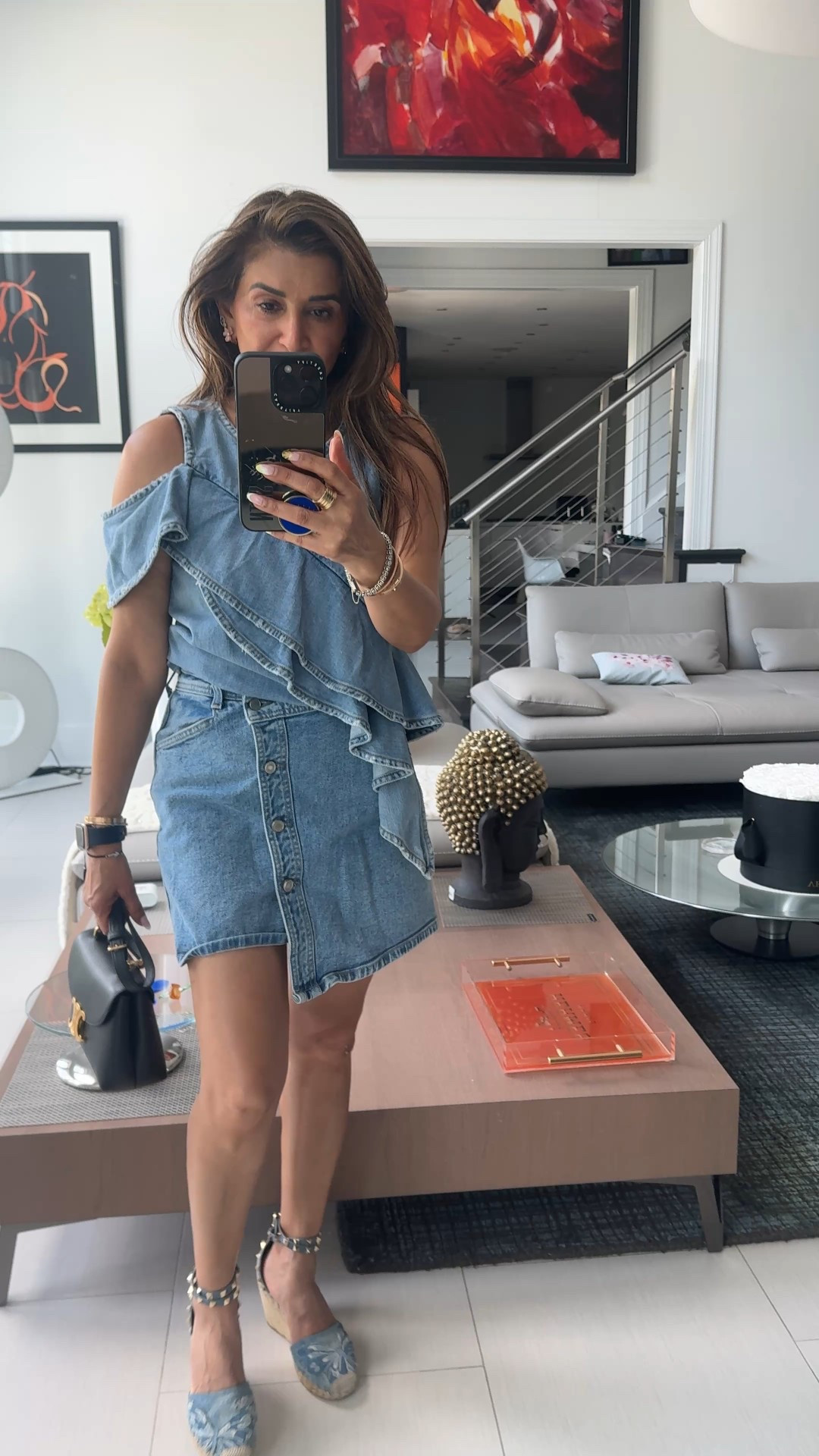 You can never go wrong with an all denim look 

#LTKStyleTip #LTKItBag #LTKOver40