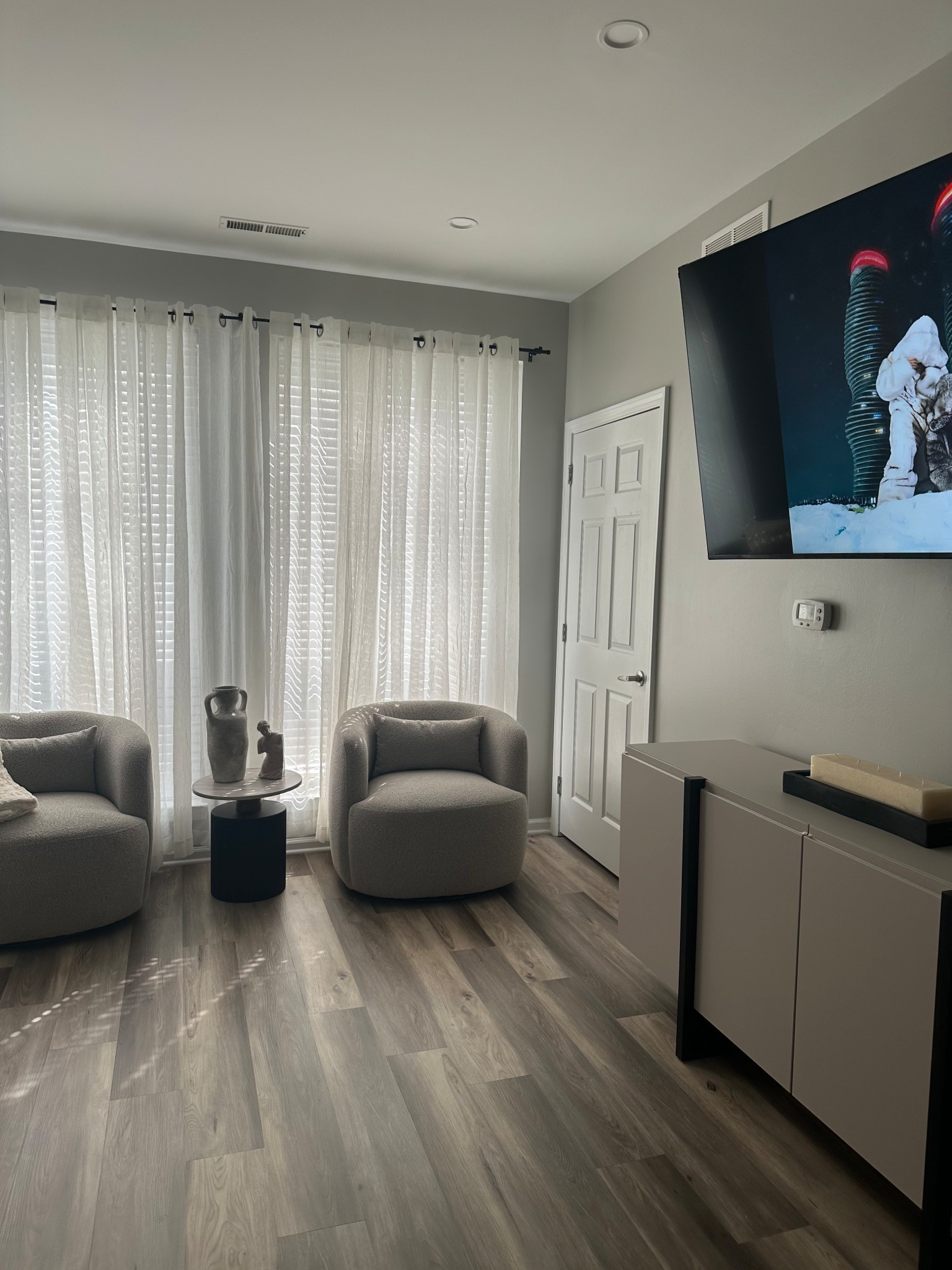 Cozy living vibe 

#LTKFindsUnder50 #LTKFindsUnder100 #LTKSaleAlert