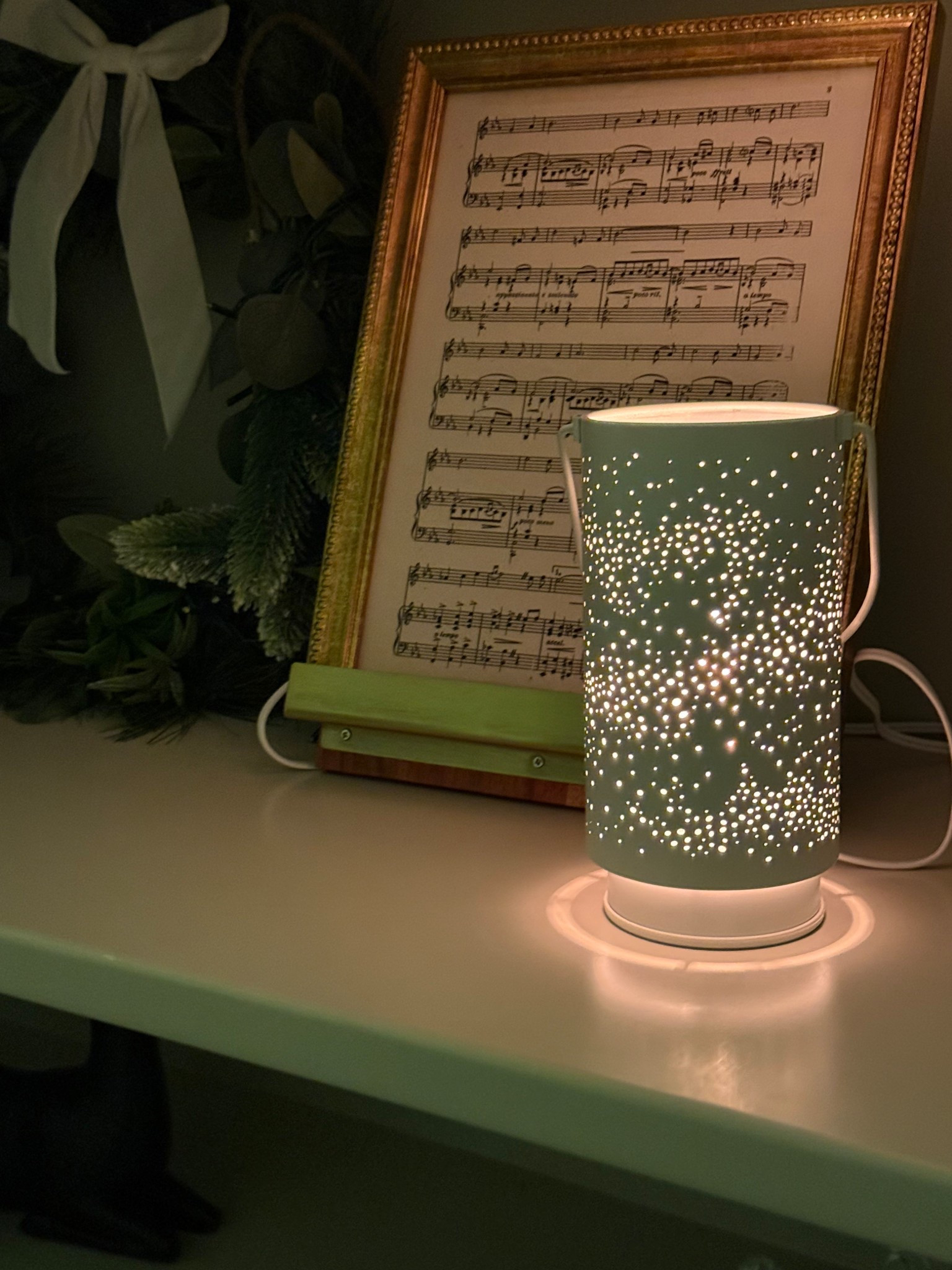 So pretty 

#LTKhome #LTKwinter #LTKholiday