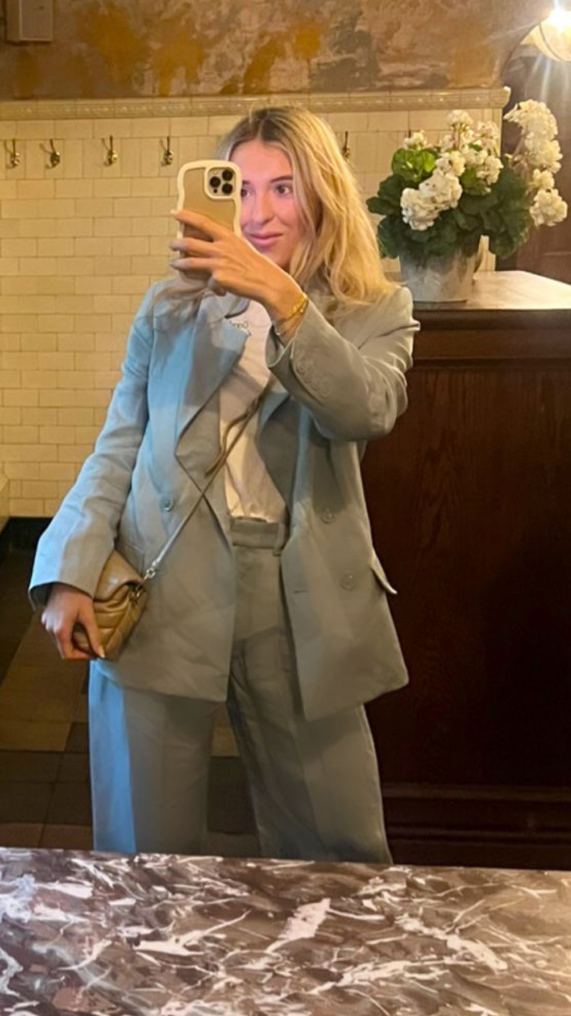 Double-breasted blazer, Linen Trousers, H&M, T-shirt, Toy Loulou Matelassé bag, YSL

#LTKstyletip #LTKSeasonal #LTKeurope