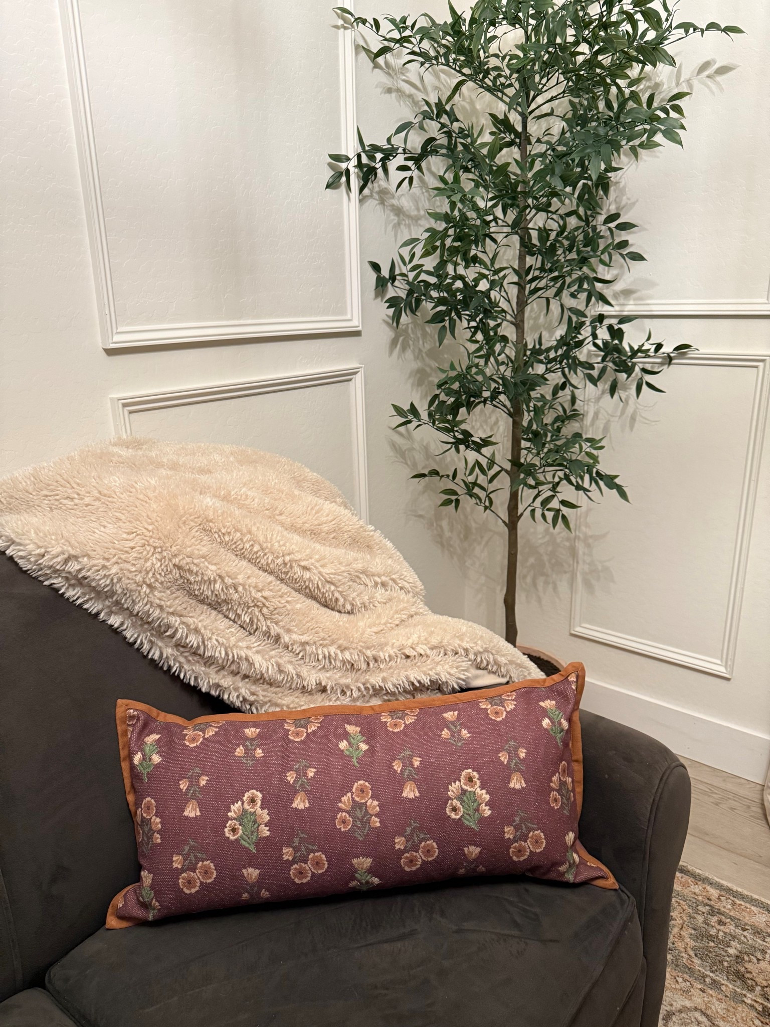 Cozy corner vibes! Linking this corner here 🫶🏻

#LTKHome