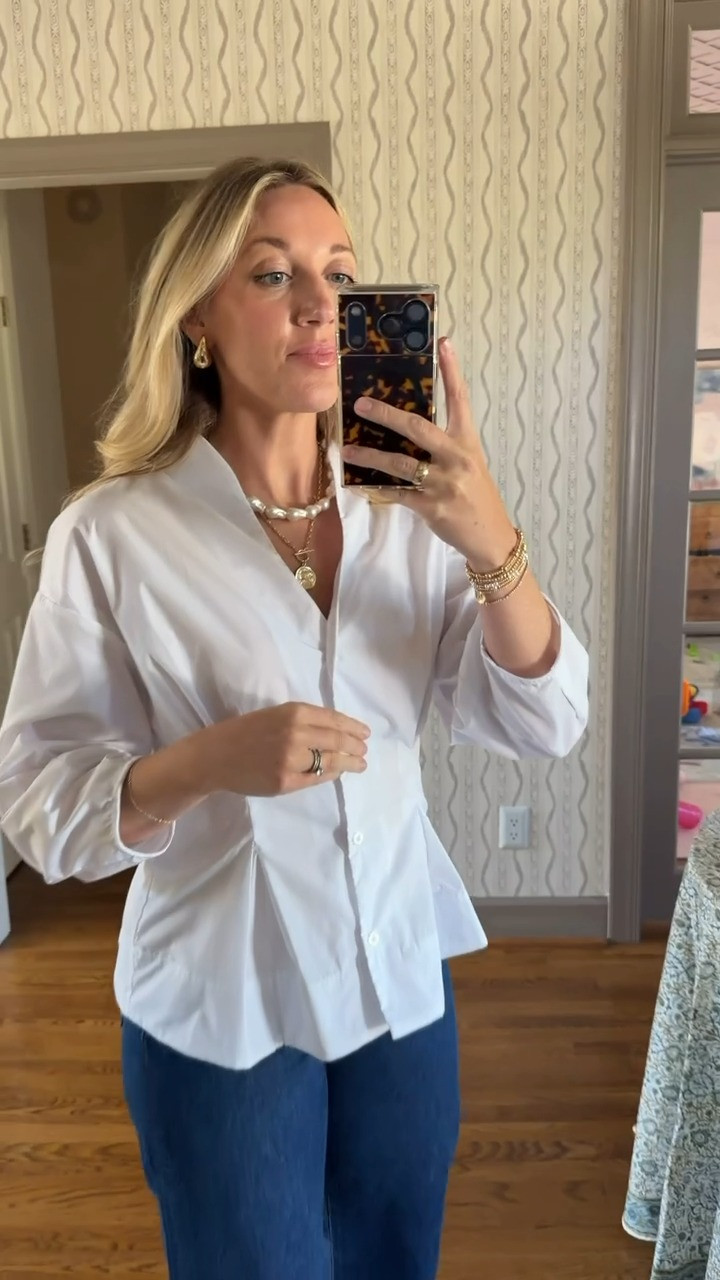 I love the chic fit of this camisole with built-in bra! Double lined (slight compression) but feels like wearing a cloud. Skimms level comfort! 

Wearing M in blouse, size 28 in jeans

#AmazonFashion #AmazonFinds #TheSouthernSource  

 #LTKdayinmylife #LTKootd #LTKWorkwear