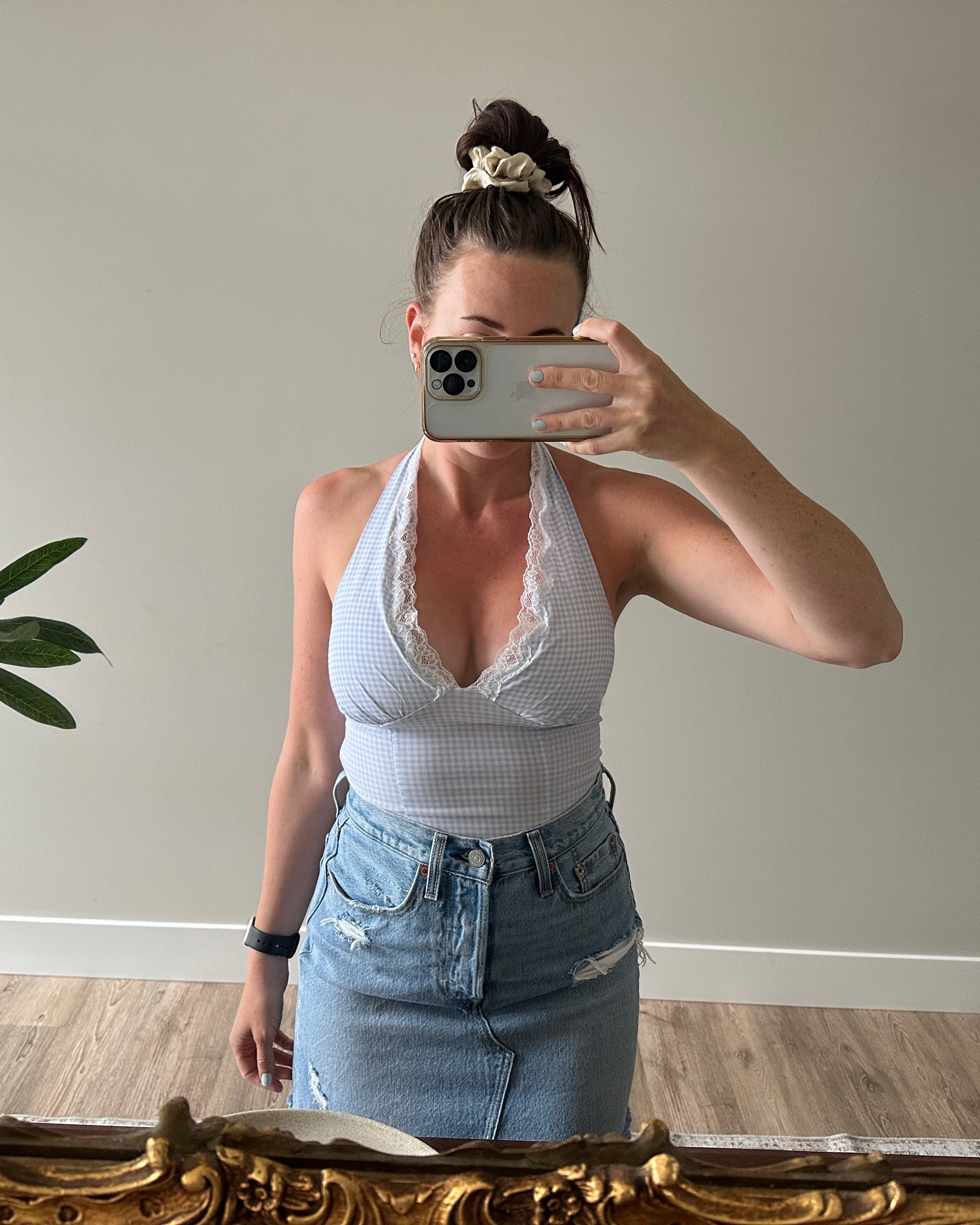 Size xs 

Denim skirt & gingham halter top 🩵

#LTKcanada #LTKsummer #LTKspring