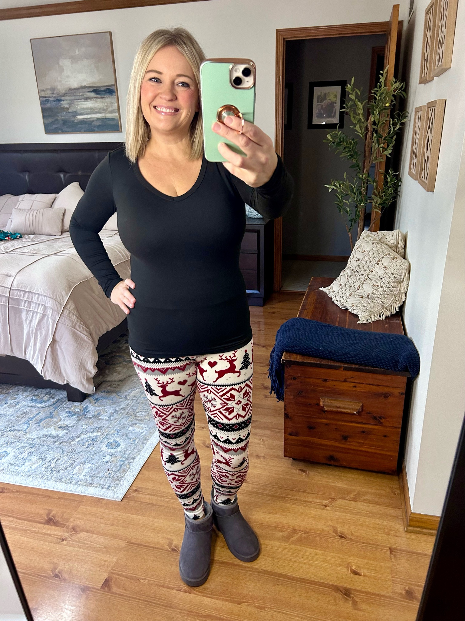 These velour Christmas leggings are super cute and so incredibly warm…under $8!

#LTKHoliday #LTKOver40 #LTKSeasonal