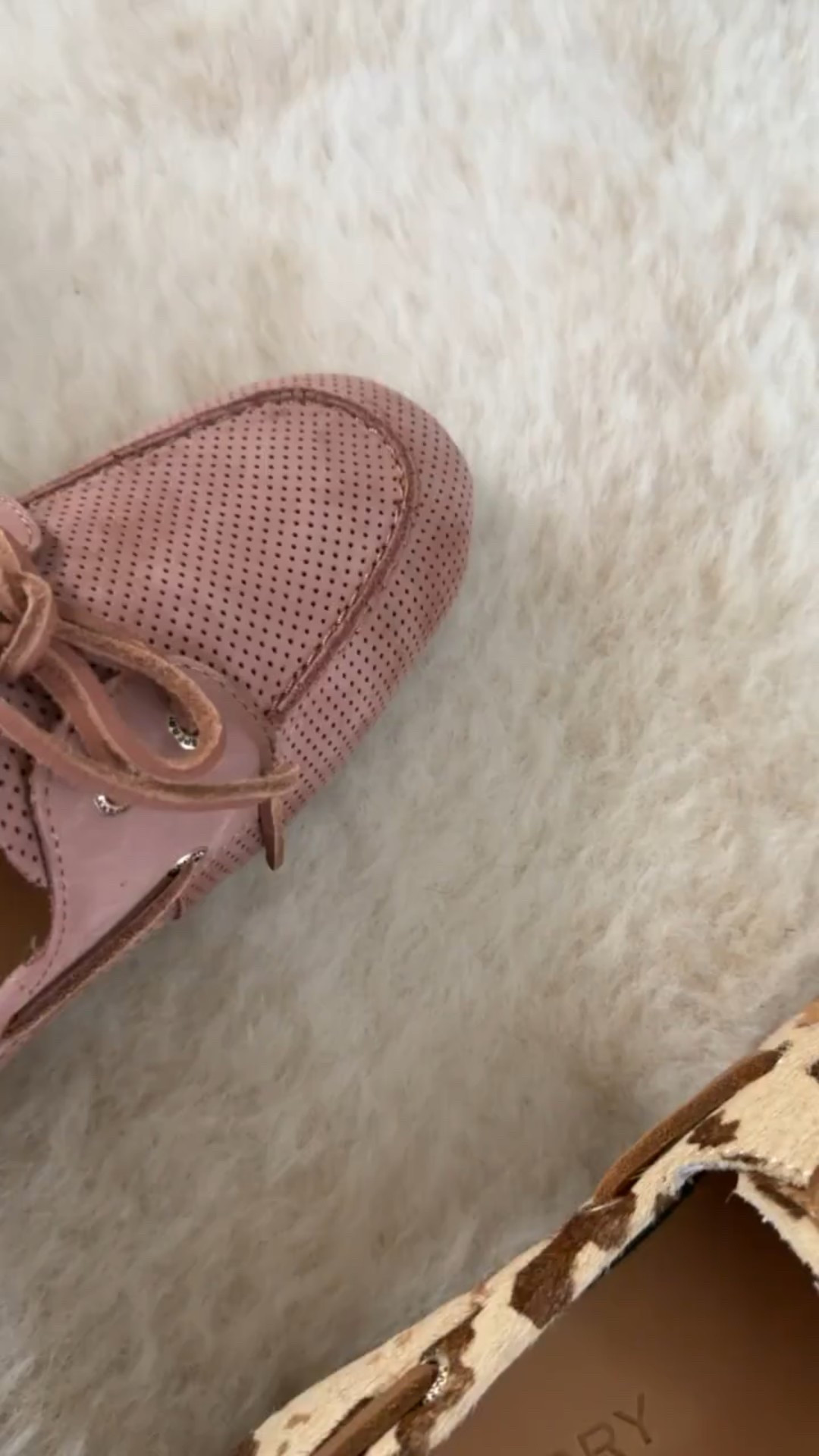 Boat shoe outfit, classic boat shoes, preppy spring outfit, timeless flats, coastal style, everyday shoes, annabrstyle 

#LTKmomlife #LTKootd #LTKSeasonal