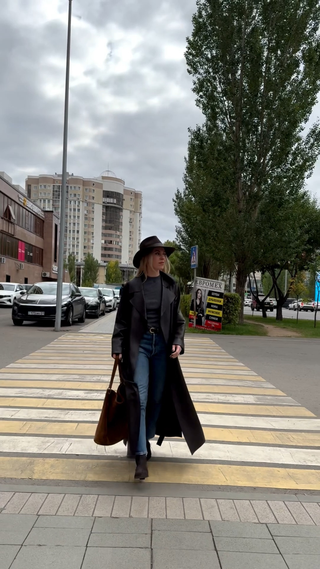 Dark brown leather trench coat, straight leg jeans with suede Chelsea boots, Saint Laurent suede bucket bag, dark brown wool hat

#LTKItBag #LTKSeasonal #LTKShoeCrush