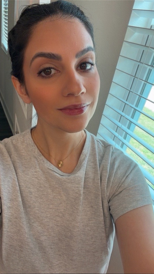 If you’re a mom… you already know 😭

You do your makeup → baby wants kisses → lipstick ends up ALL over them 😅

But this???
This actually stays on.

I can kiss my babies, eat, drink, run around all day and it does NOT move.

No smudging, no transfer, no mess.

This is officially my mom life makeup essential 🤍

#momsoftiktok #momlifeunfiltered #viralreels #momhack #beautyfinds



mom life, toddler mom, baby life, mom hacks, viral mom content, relatable mom life, busy mom routine, waterproof lipstick, transfer proof lipstick, kiss proof makeup, long lasting lip stain, peel off lip stain, viral beauty product, beauty must haves, everyday makeup routine, low maintenance beauty, mom essentials, makeup for busy moms, no smudge lipstick, real mom life

#LTKmomlife #LTKdayinmylife #LTKBeauty