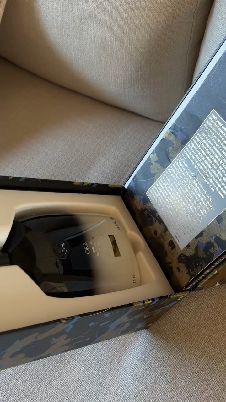 My favorite shampoo and conditioner! I love that it came in this cute display box, perfect for a gift✨
StylinByAylin, Aylin #beauty #giftgifting 

#LTKGiftGuide #LTKHoliday #LTKBeauty