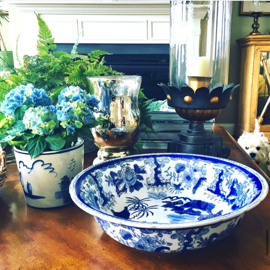 Blue and white always works on the coffee table - try a chinoiserie bowl or a delft cachepot. Add flowers! 

#LTKhome #LTKSeasonal #LTKHoliday