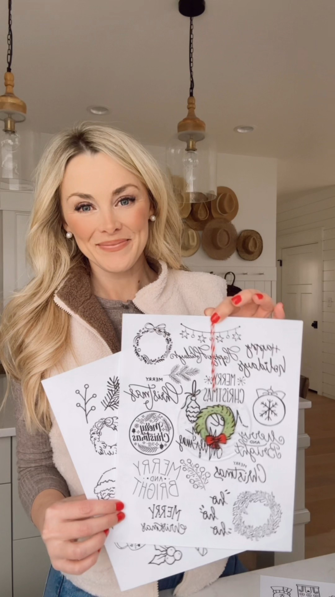 Everything’s linked here for this fun Christmas craft! 

#LTKootd #LTKHome #LTKHoliday