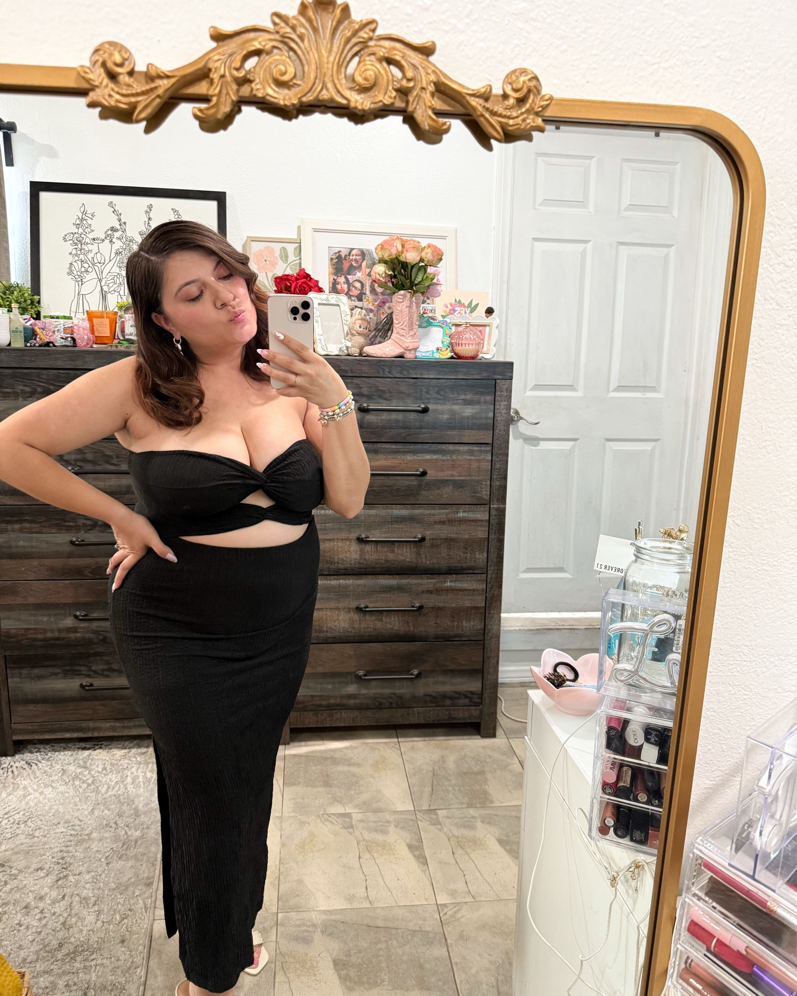 Black bodycon dress perfect for any vacation.
Wearing a size Large for reference🖤

#vacation#vacationoutfit#dresses#dress

#LTKMidsize #LTKBeauty #LTKFindsUnder50
