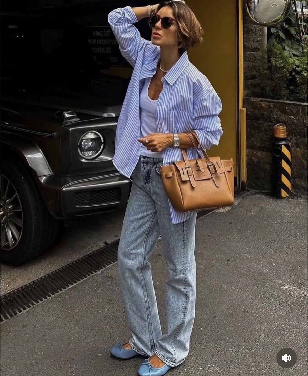 Blue ballet flats
Jeans
Blue striped shirt

#LTKmorningroutine #LTKmomlife #LTKootd