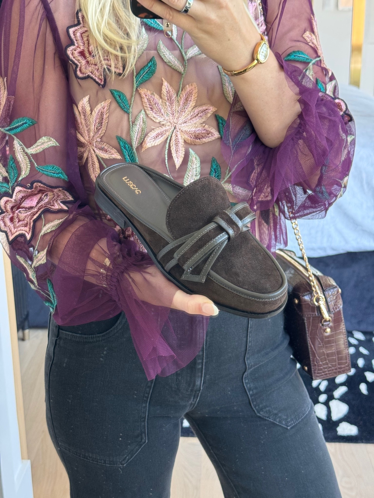 How cute are these slides?!

#LTKSeasonal #LTKgrwm #LTKootd