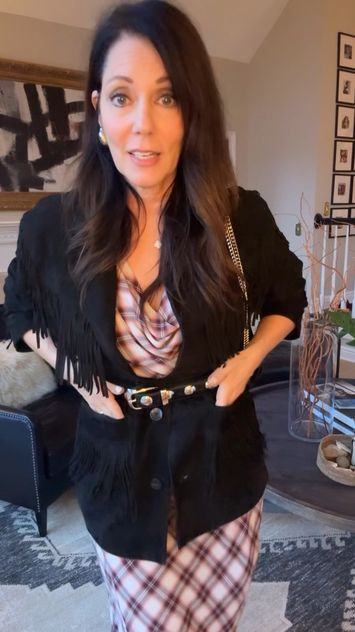 Do you love plaid? 
Love this suede fringe jacket and this plaid dress together❤️

#LTKFindsUnder100 #LTKWorkwear #LTKHoliday