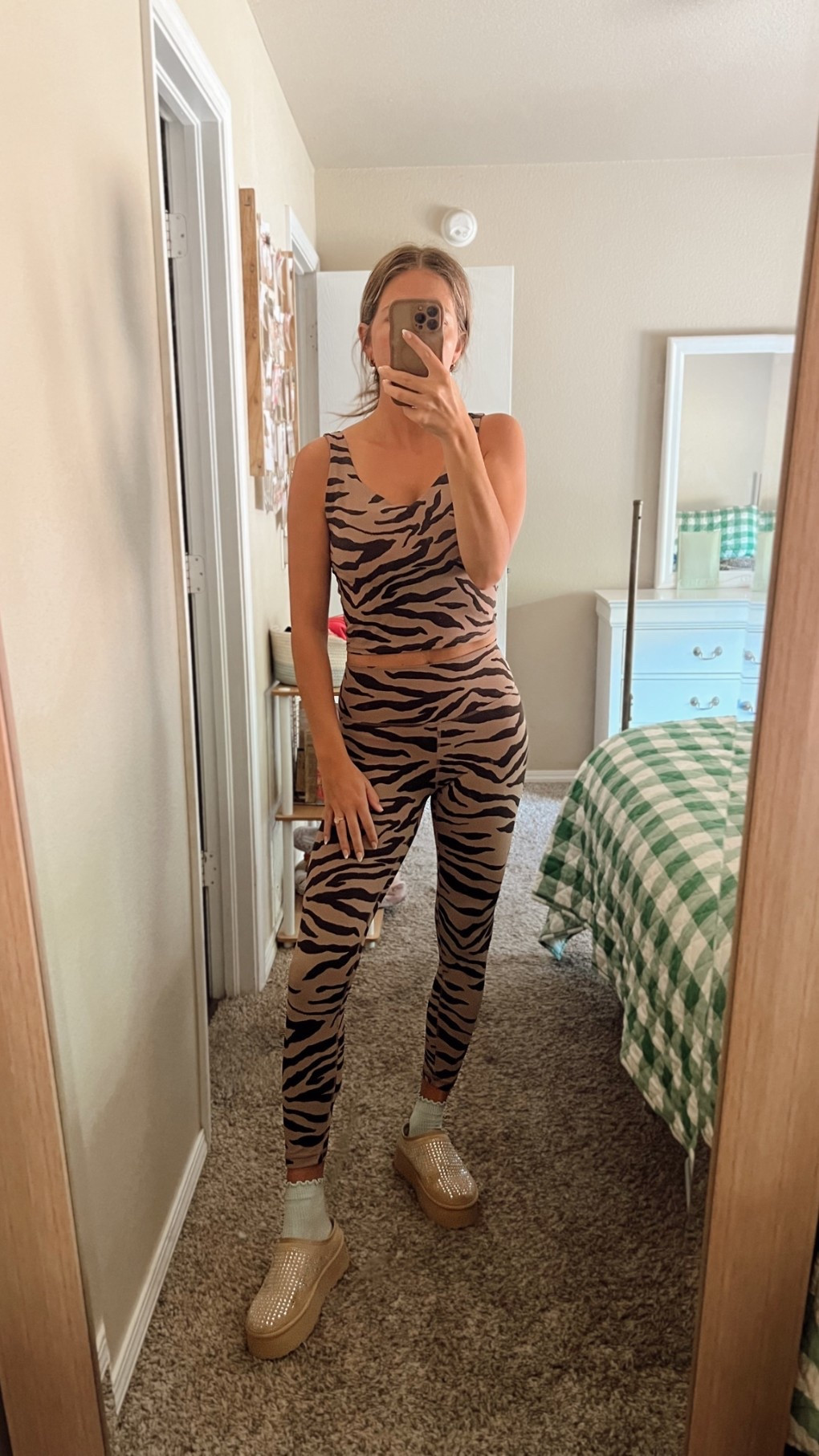 My neutrals are animal print 🤪 the cutest long line bra paired with leggings. Comes in joggers too! #active #animalprint #sale

#LTKfitnessgoals #LTKActive #LTKootd