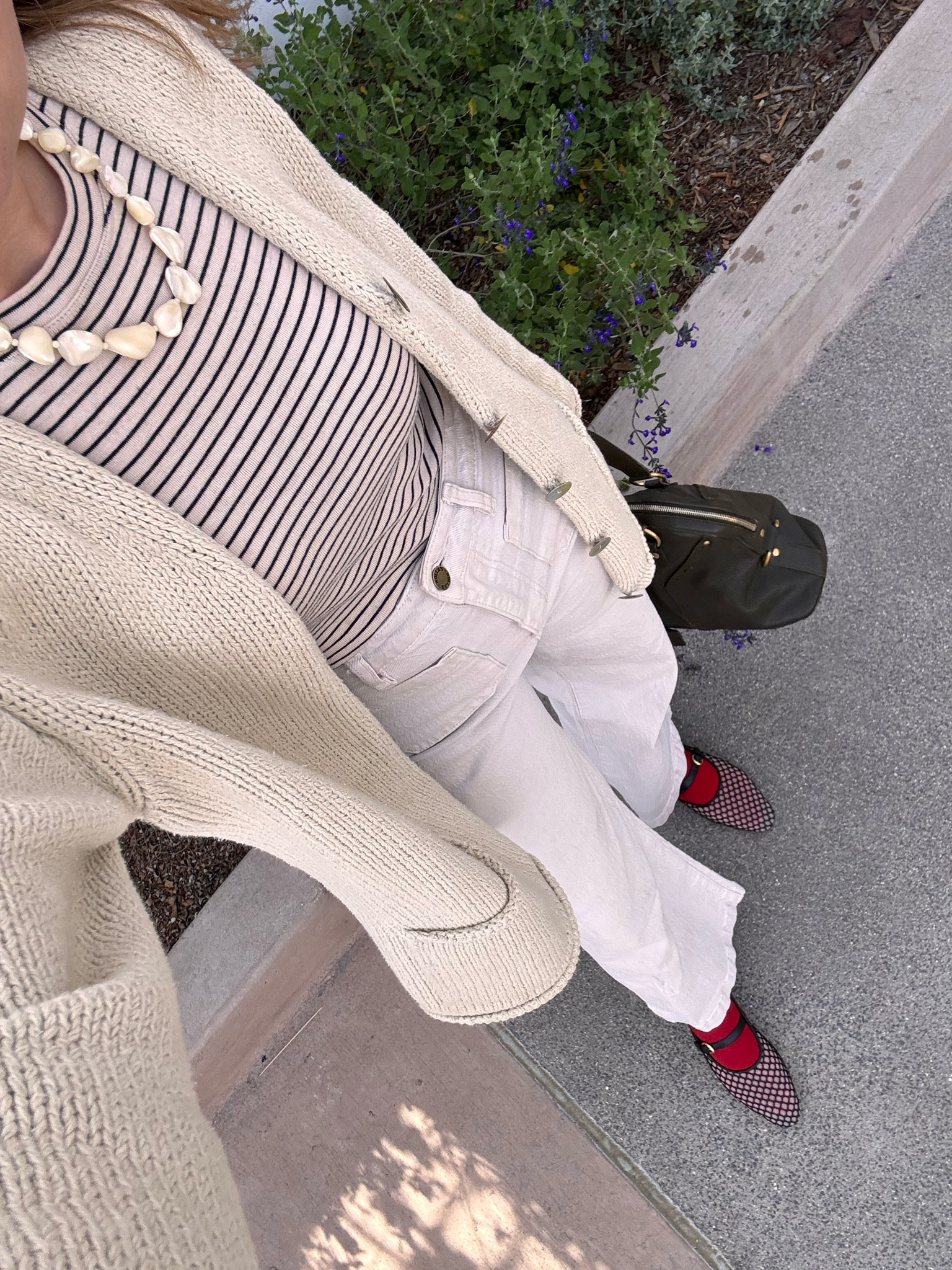 🦢🌶️🥚🖤 

#LTKStyleTip #LTKShoeCrush #LTKBeauty