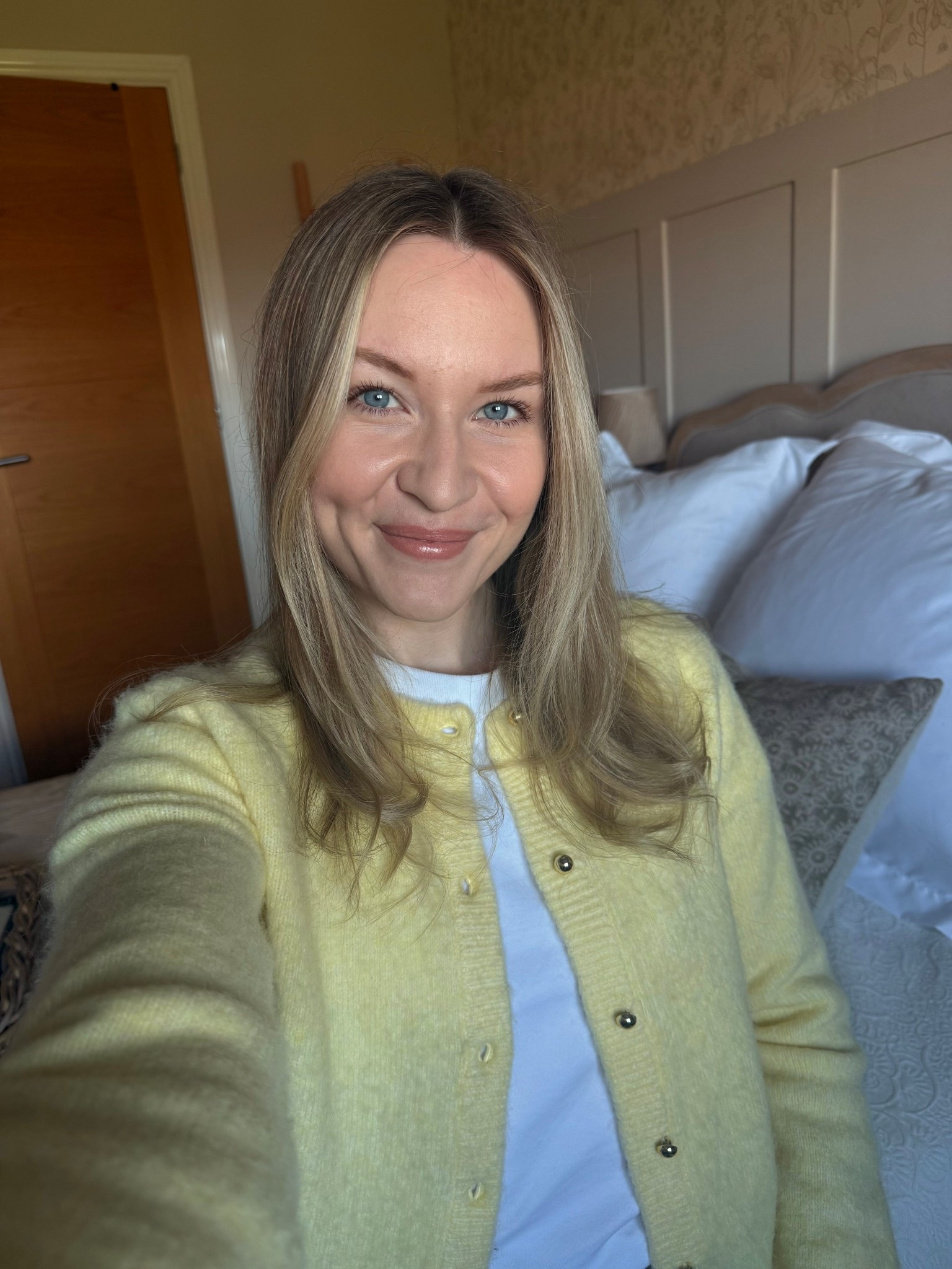 Lipstick shade: Honeylove