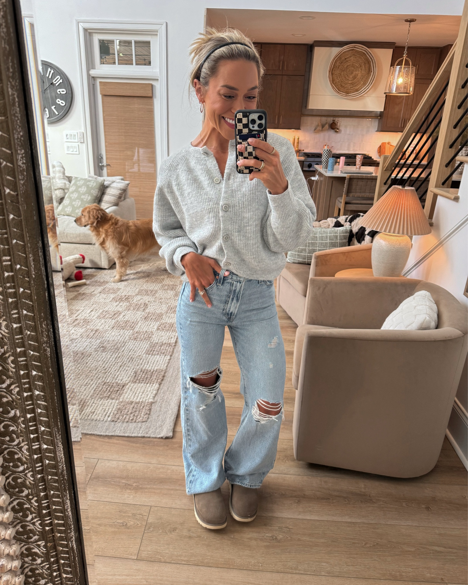 In LOVE w/ my first ever pair of Levi’s that actually fit me properly🥹👏🏼🤍 in the high waist ribcage / 25! Top is a M & comes in a couple other colors! 

Ootd / casual / comfy / denim / neutrals / Uggs / Holley Gabrielle / winter style 

#LTKFindsUnder100 #LTKSeasonal #LTKStyleTip