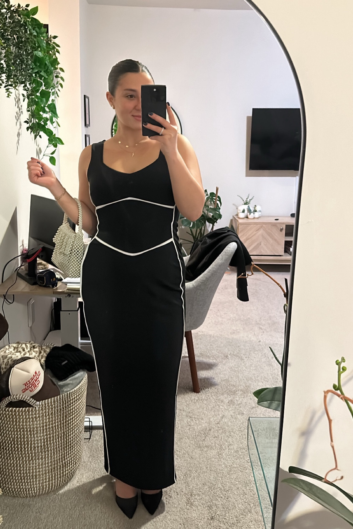 Wedding Guest / Winter Party Dress
This dress from #Amazon is affordable, simple, and soooo flattering. The material was so comfortable and the white lining frames the body and my curves so well. 
I wore this to a Welcome Party for a Wedding at a speakeasy and it really fit the vibe. Great option! 

#weddingguest #blacktie #karllagerfeld #winterdress #winteroutfit

#LTKwedding #LTKstyletip #LTKparties