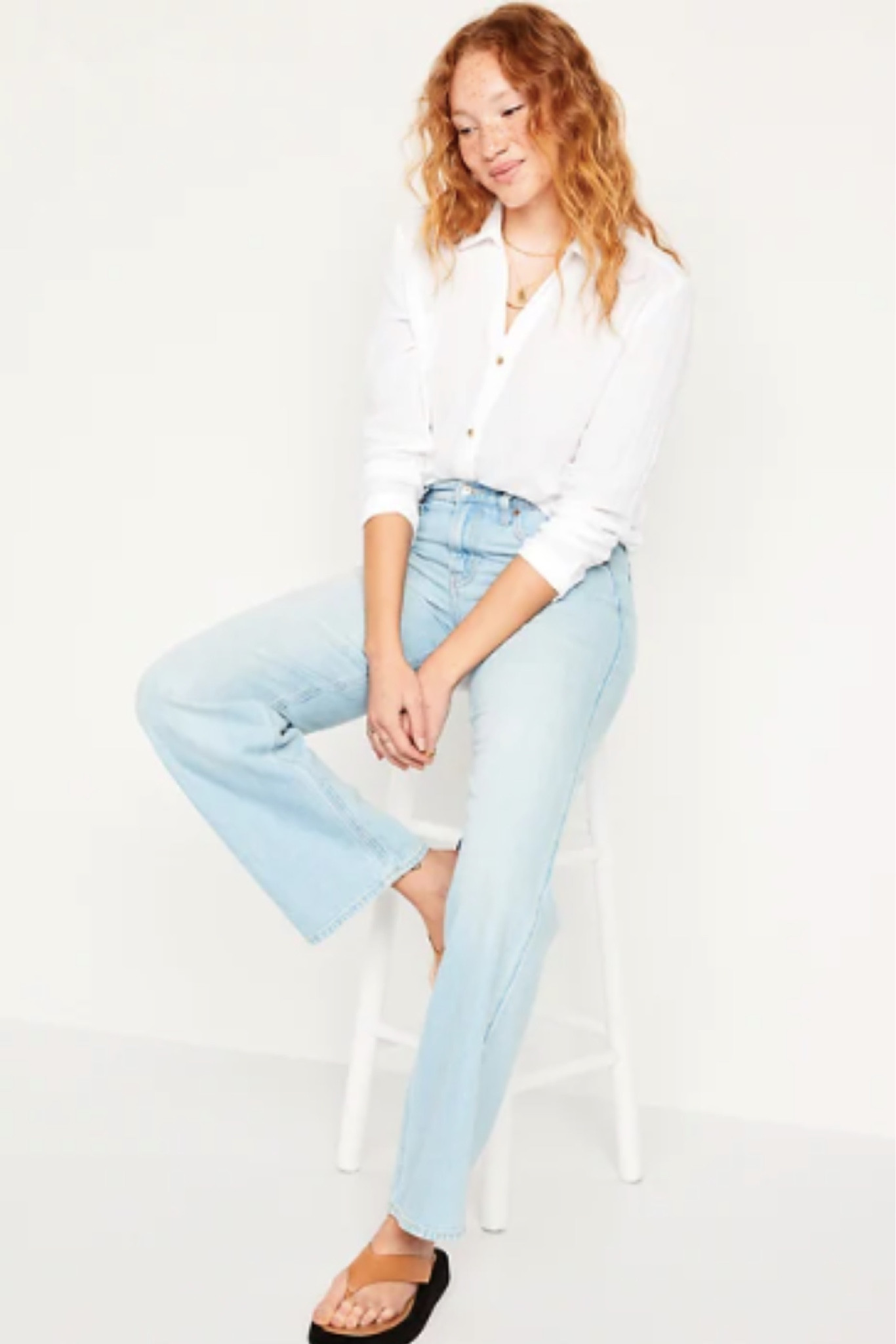 Your Spring Wardrobe staple, the White Button down 🙌🏼 Love this v-neck, crinkle gauze button down top for your spring/summer wardrobe. 

#LTKSeasonal #LTKSpringSale #LTKfindsunder100