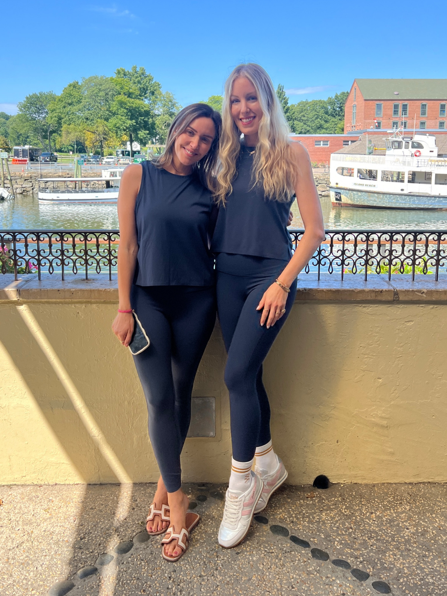 Workouts are more motivating when you love your outfit 🏋️‍♀️ 

Outfit via Rhone (LIZ20 for 20% off)

#LTKFindsUnder100 #LTKActive #LTKFitness