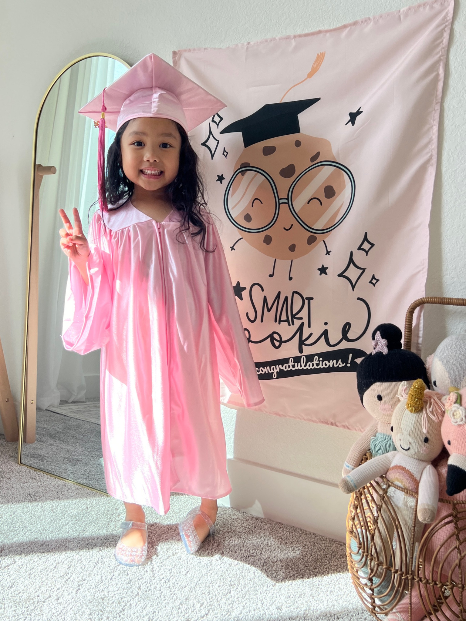 A pink grad cap & gown that’s perfect for your little Preschooler or Kindergartener graduate! 🎓👩🏻‍🎓

#LTKkids