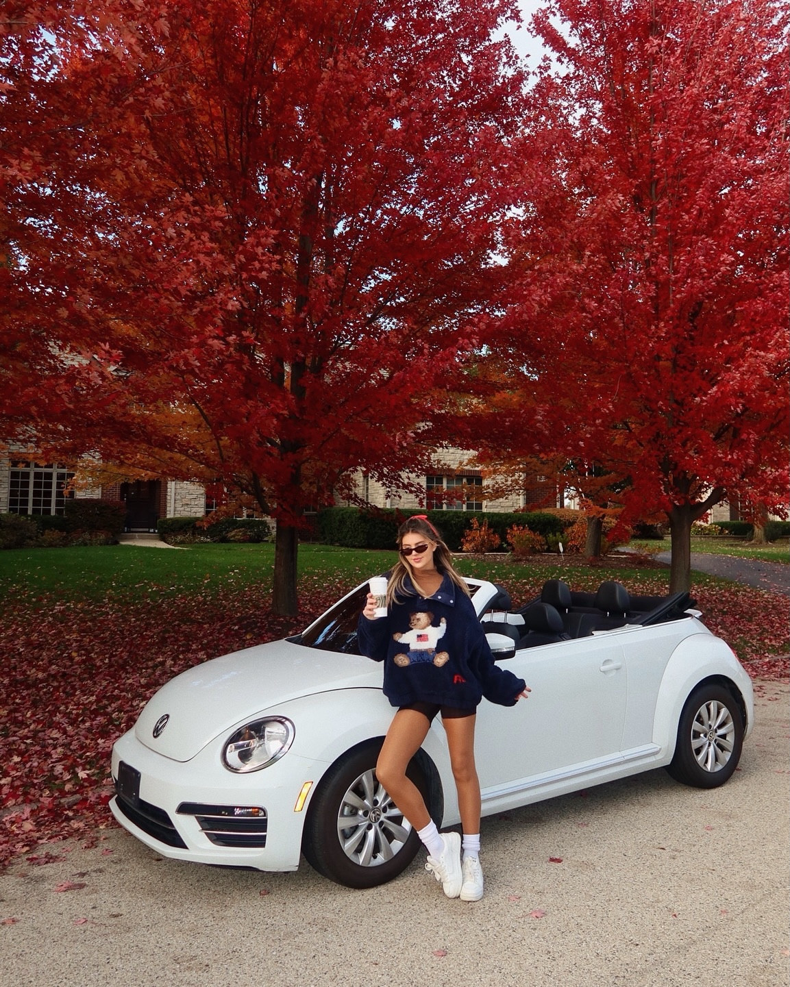 me + you, coffee then christmas tree shopping?? 🎁🧸🎄☕️