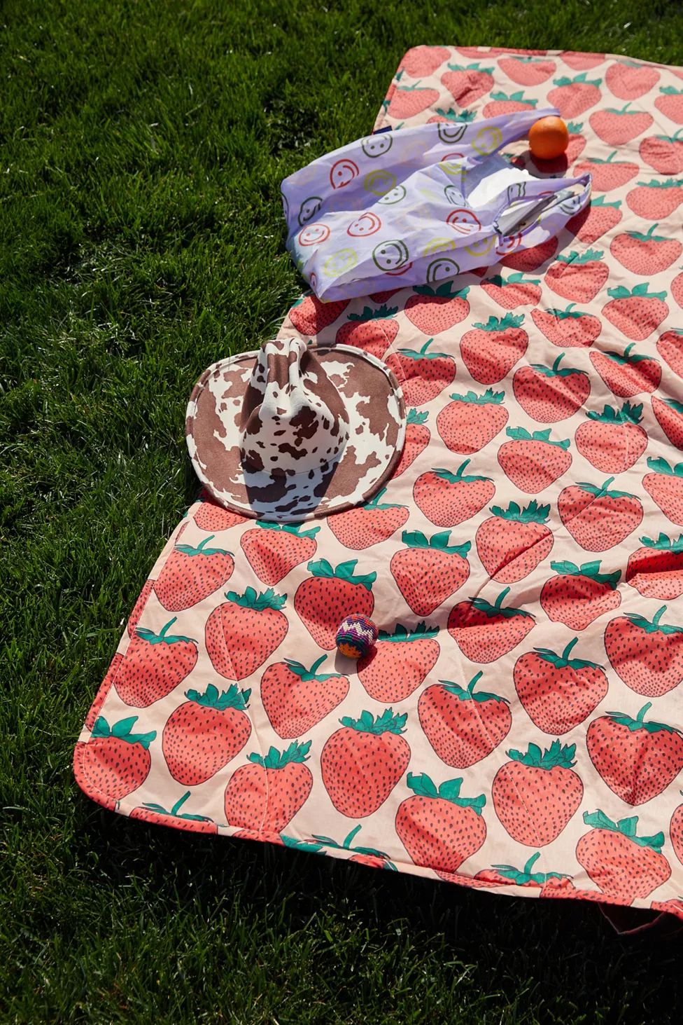 BAGGU Puffy Picnic Blanket | Urban Outfitters (US and RoW)