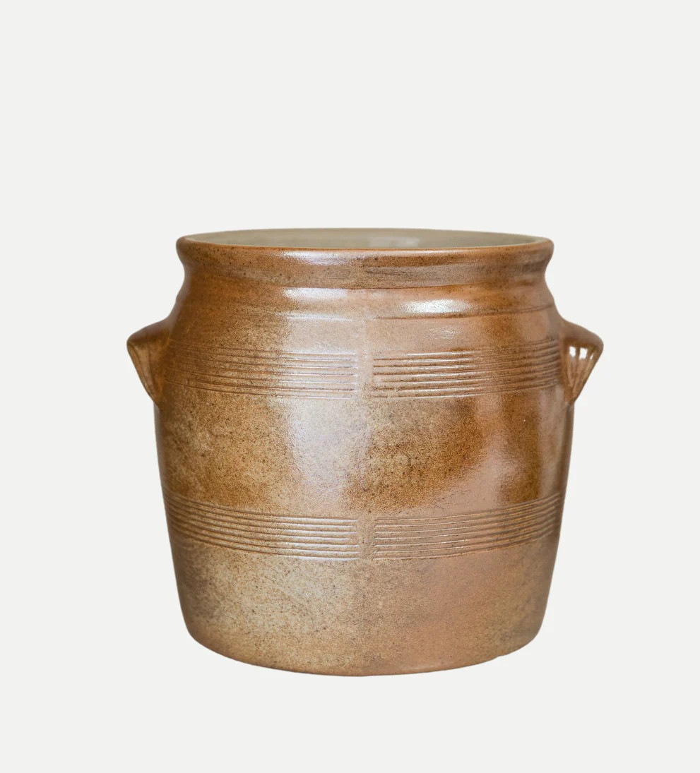 Griffin Vessel | Le Maé by Lindye