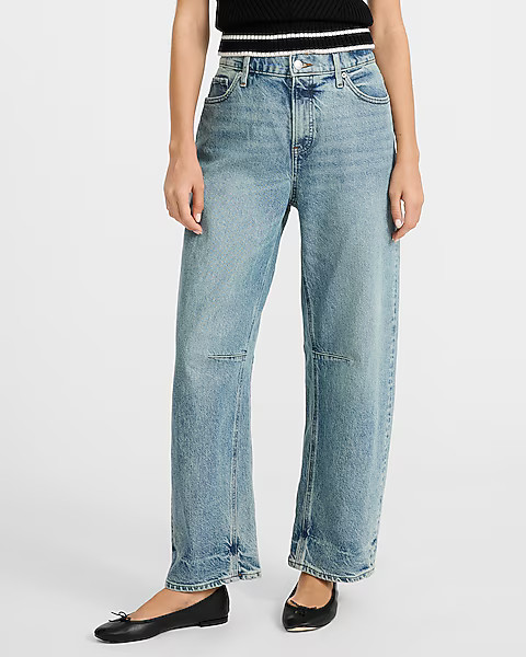 Mid Rise Light Wash Barrel Jeans | Express