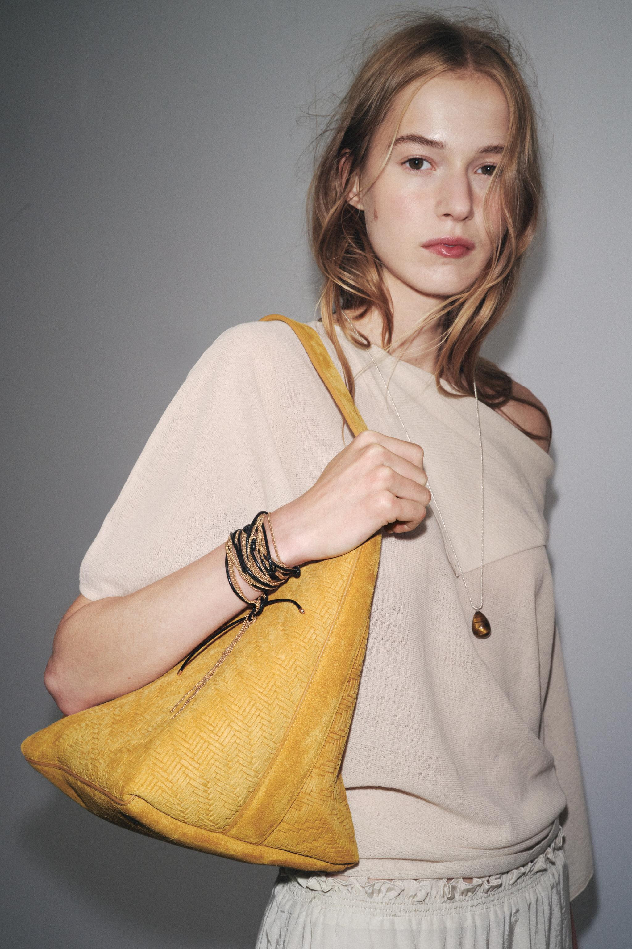 BRAIDED SPLIT SUEDE BAG | Zara UK
