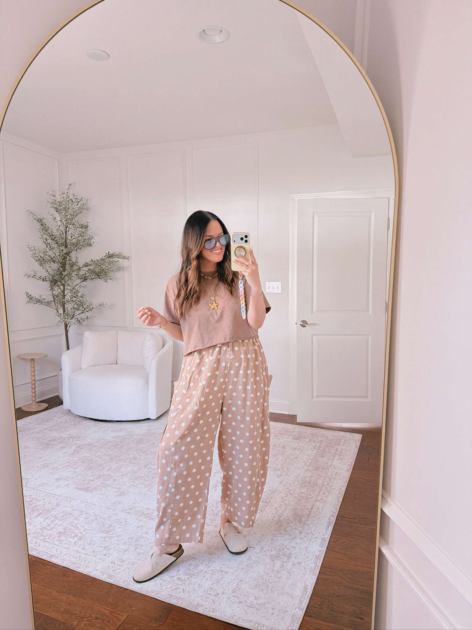 wearing an XL in the top, L in the bottoms

#LTKSeasonal #LTKMidsize
