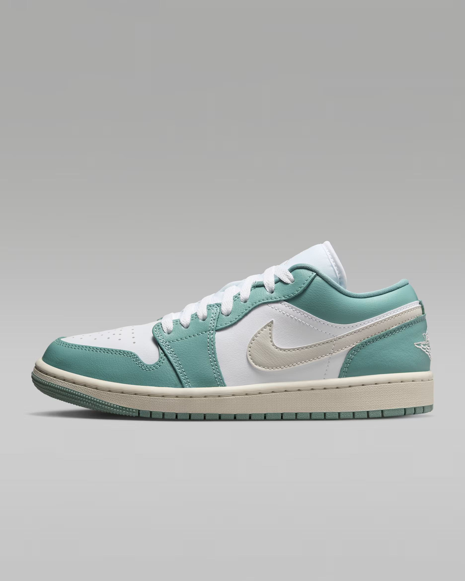 Air Jordan 1 Low Women's Shoes | Nike (US)
