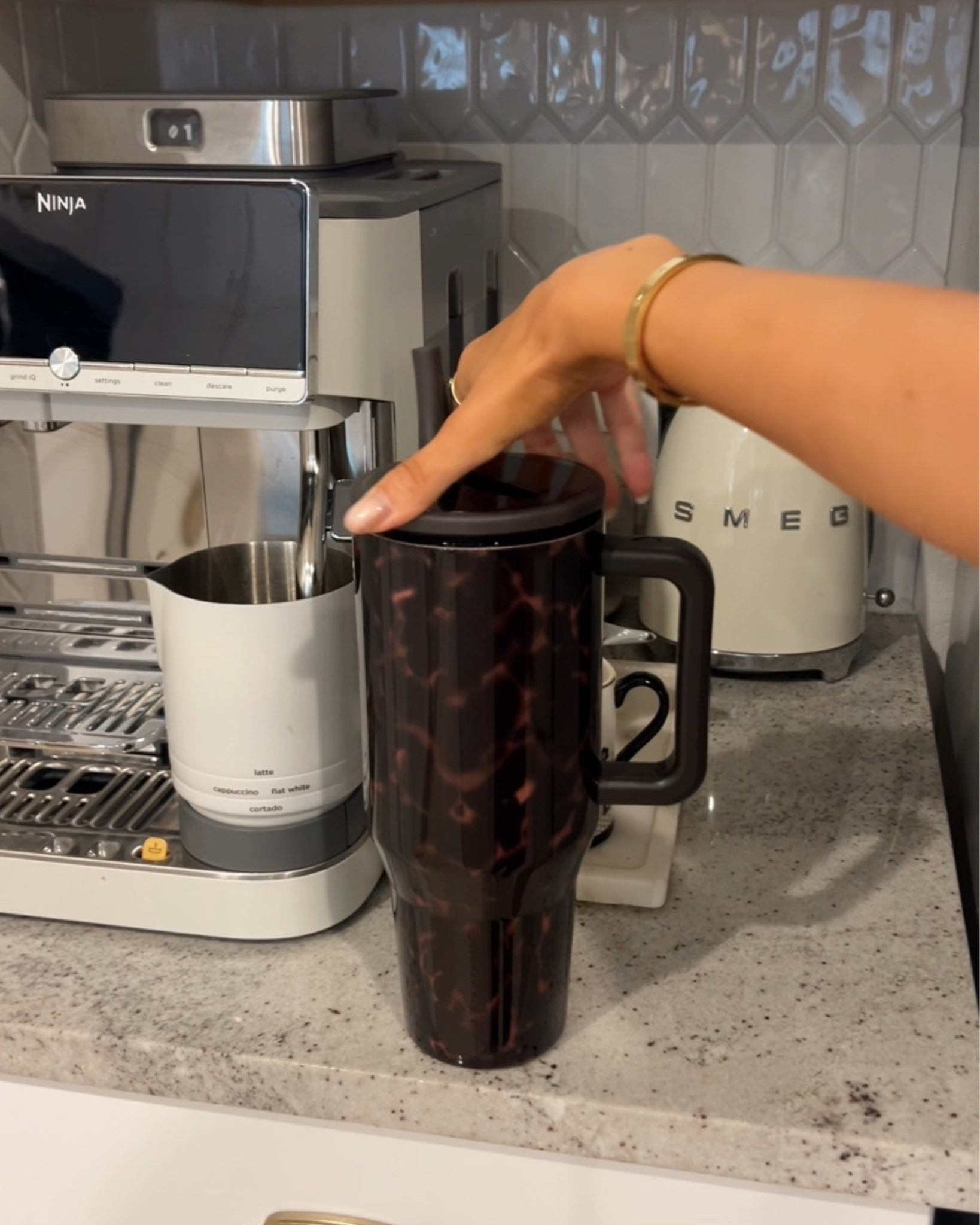 Limited edition tortoiseshell hydrojug!!🖤🍂 use my code: ELAINAMICHELLE for a discount :)

#LTKSeasonal #LTKHome
