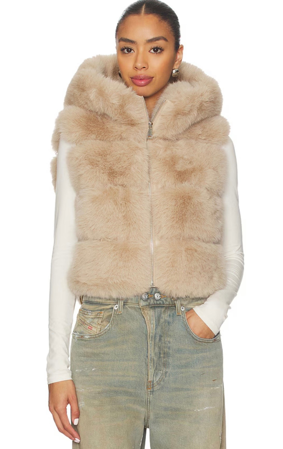 Landau Vest in Camel
Adrienne Landau









Winter vest, cozy vest, gift guide



#LTKMidsize #LTKGiftGuide #LTKOver40