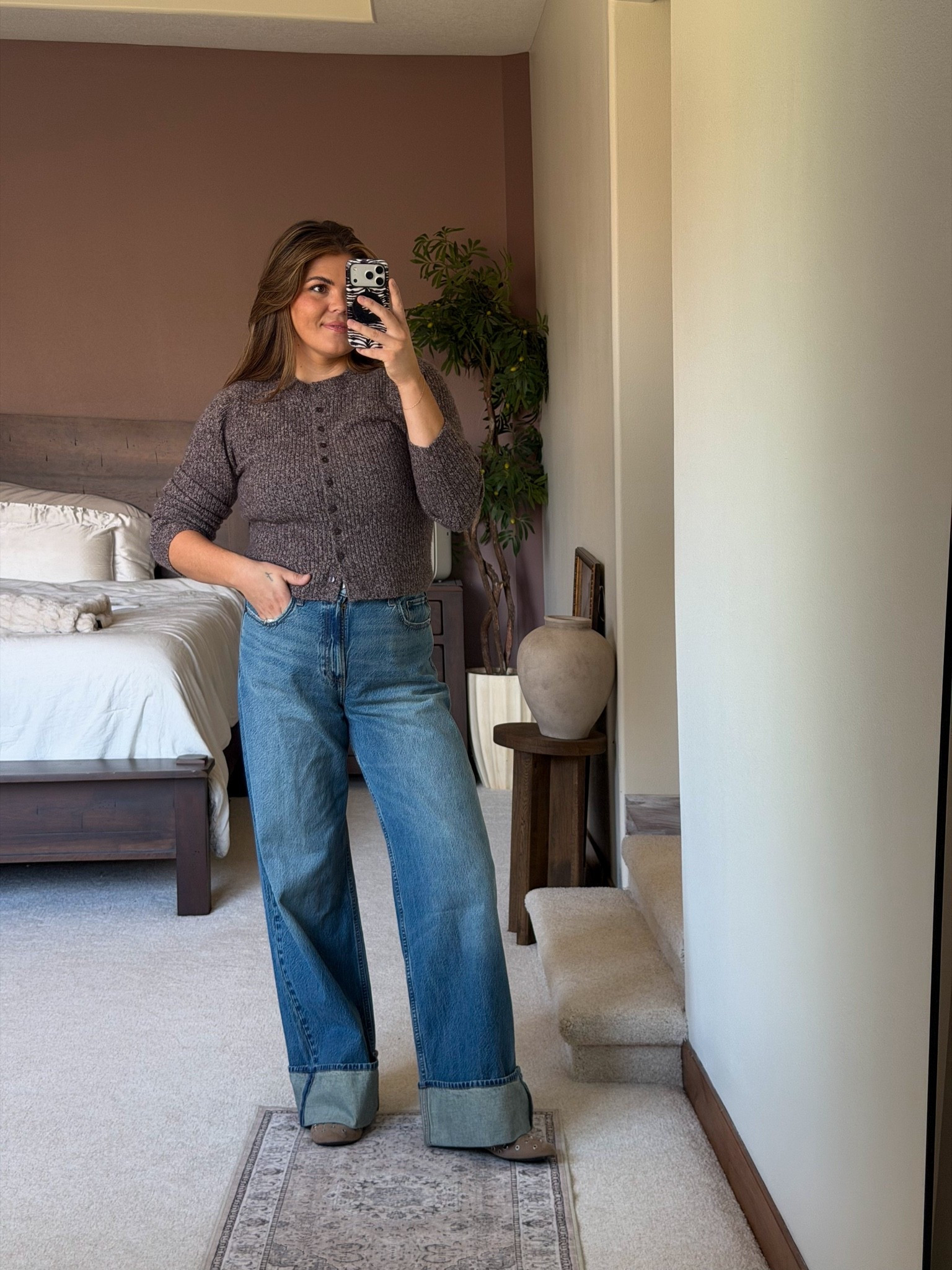 ￼Fall outfit from @abercrombie!

Stackable code today!

Jeans size 32!
Wool sweater size large 

Midsize, size 12, size 14, mom style, curvy outfit, thick tummy approved, fall outfit haul