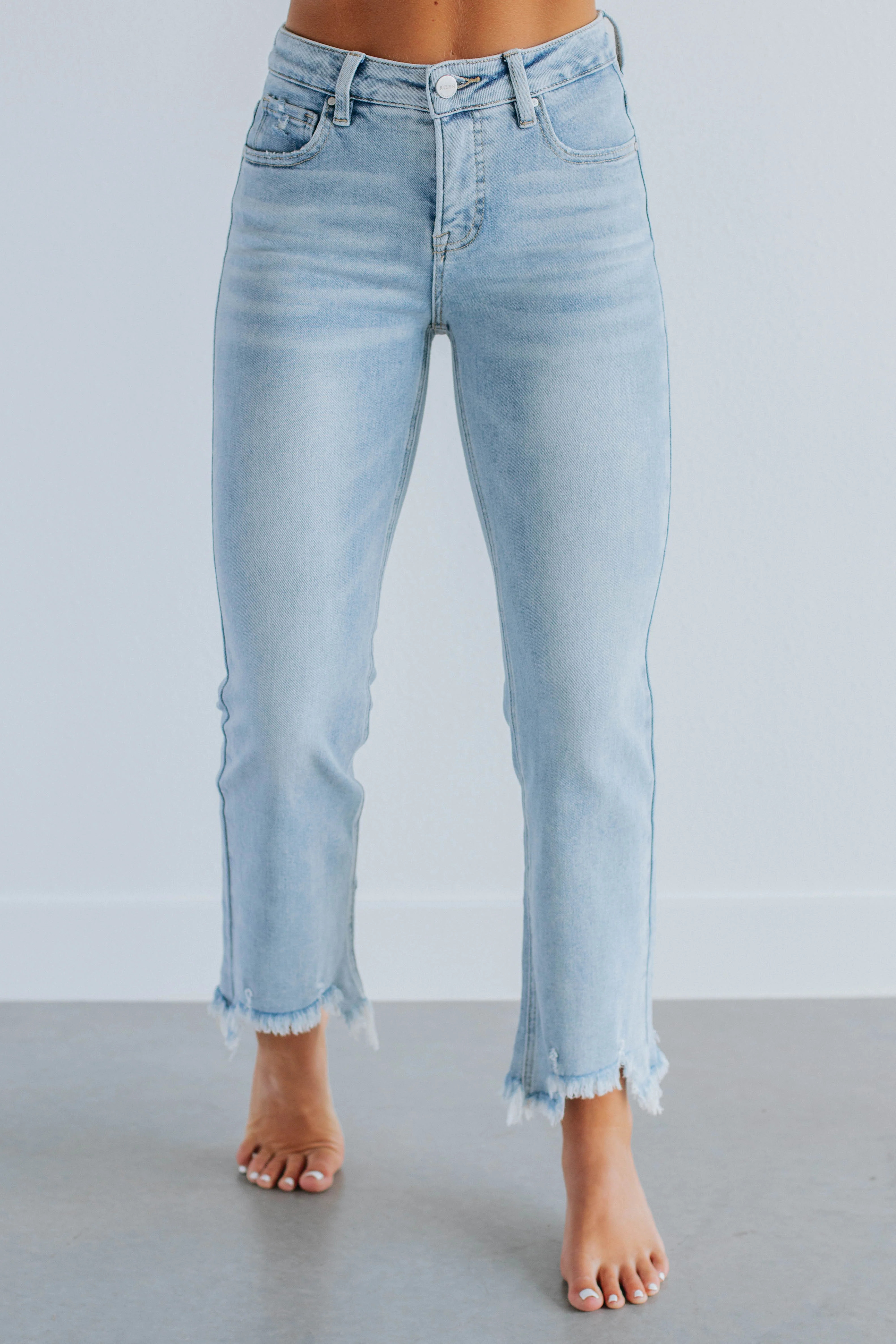 Neona Risen Jeans - Light Wash | Wild Oak Boutique