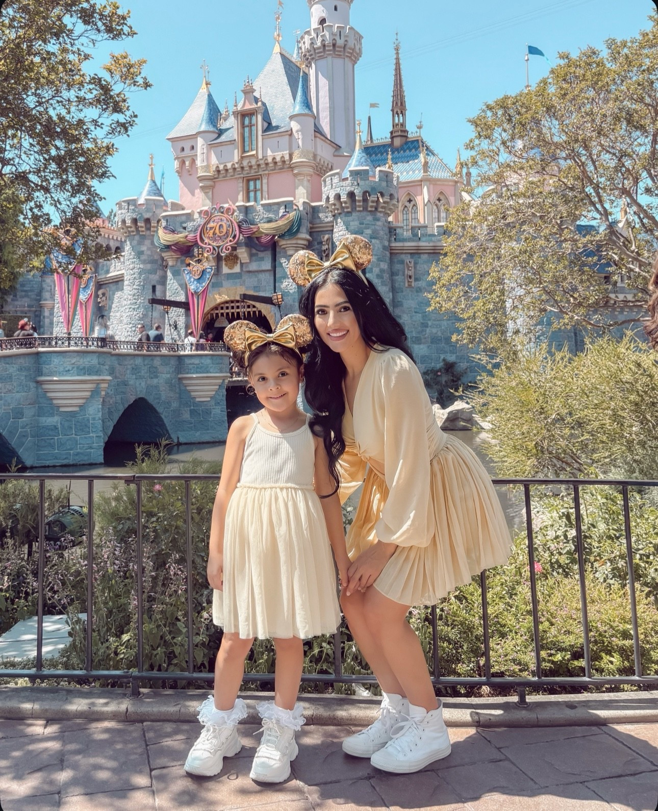 Disney outfits 💛
My romper is from foxxybypalafox.com 