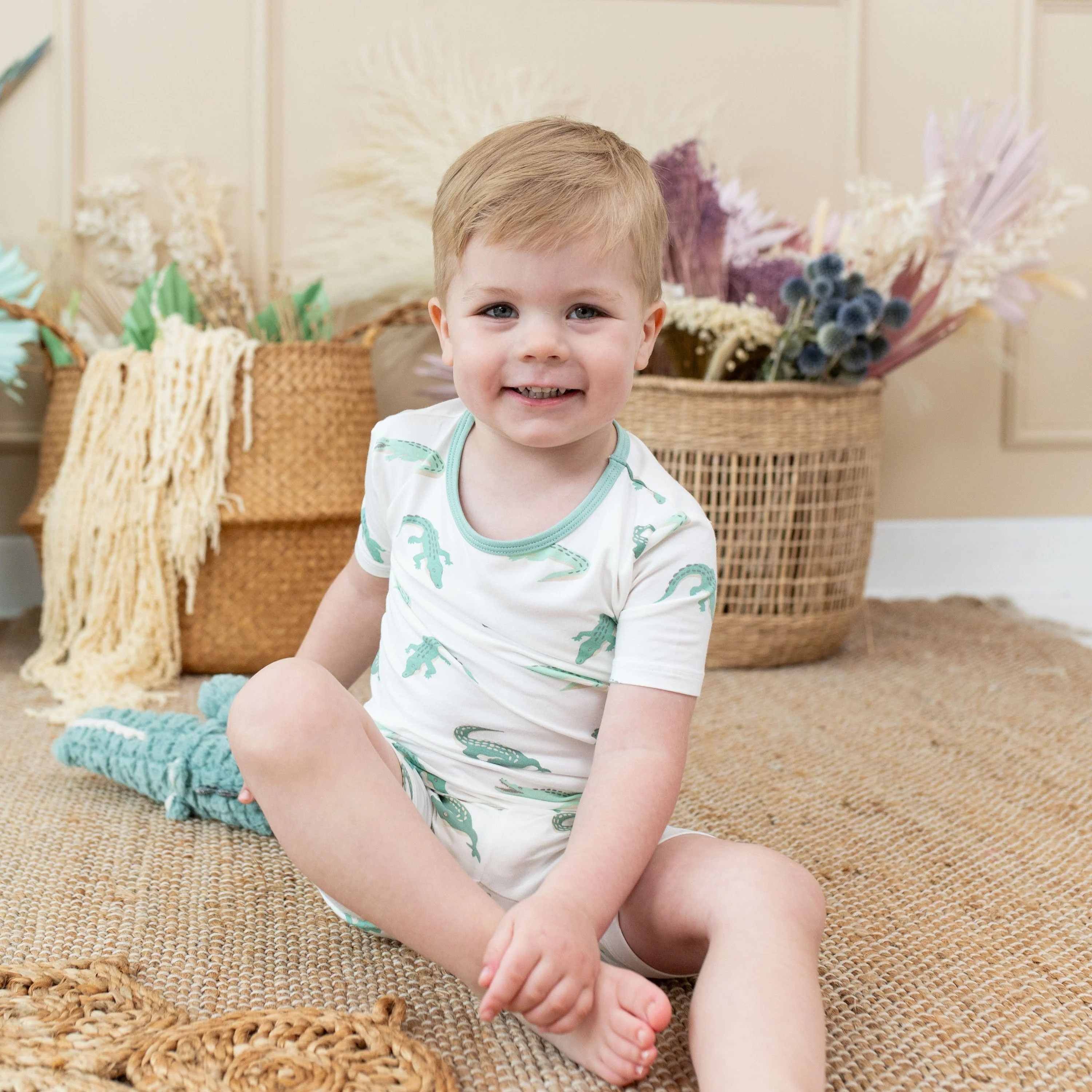 Short Sleeve Pajamas in Crocodile | Kyte BABY