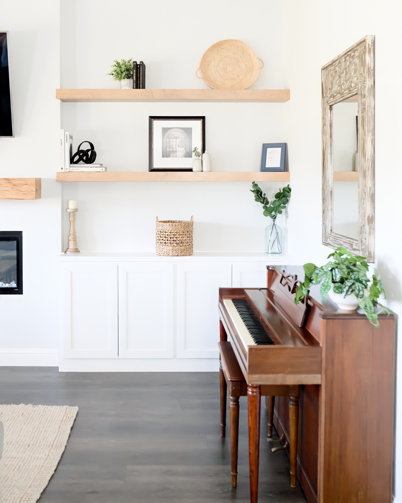 Modern Living Room Decor 


Home  living room  modern home  modern living room  Home inspo  piano  Home decor  faux plants  frame  wall art  Home shelves 

#LTKhome #LTKstyletip