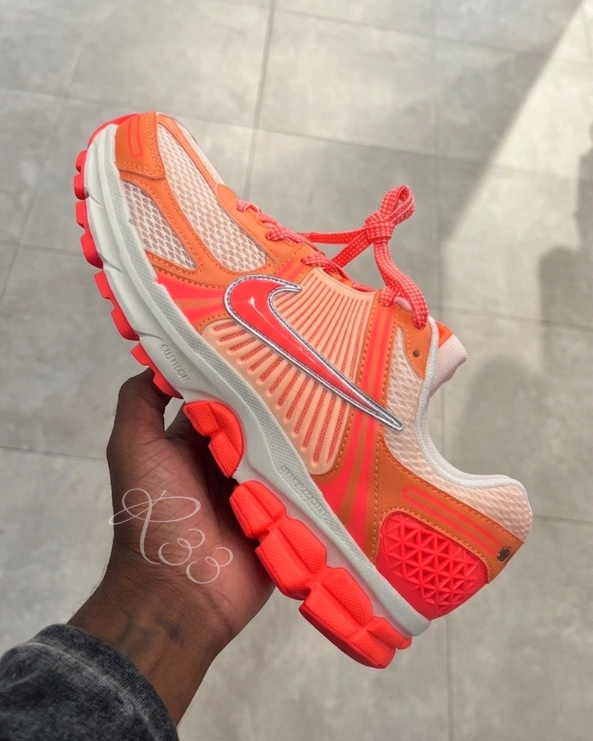 Crimson Orange #Vomeros🧡🧡 #sneakers #shoes #jdsports

#LTKdayinmylife