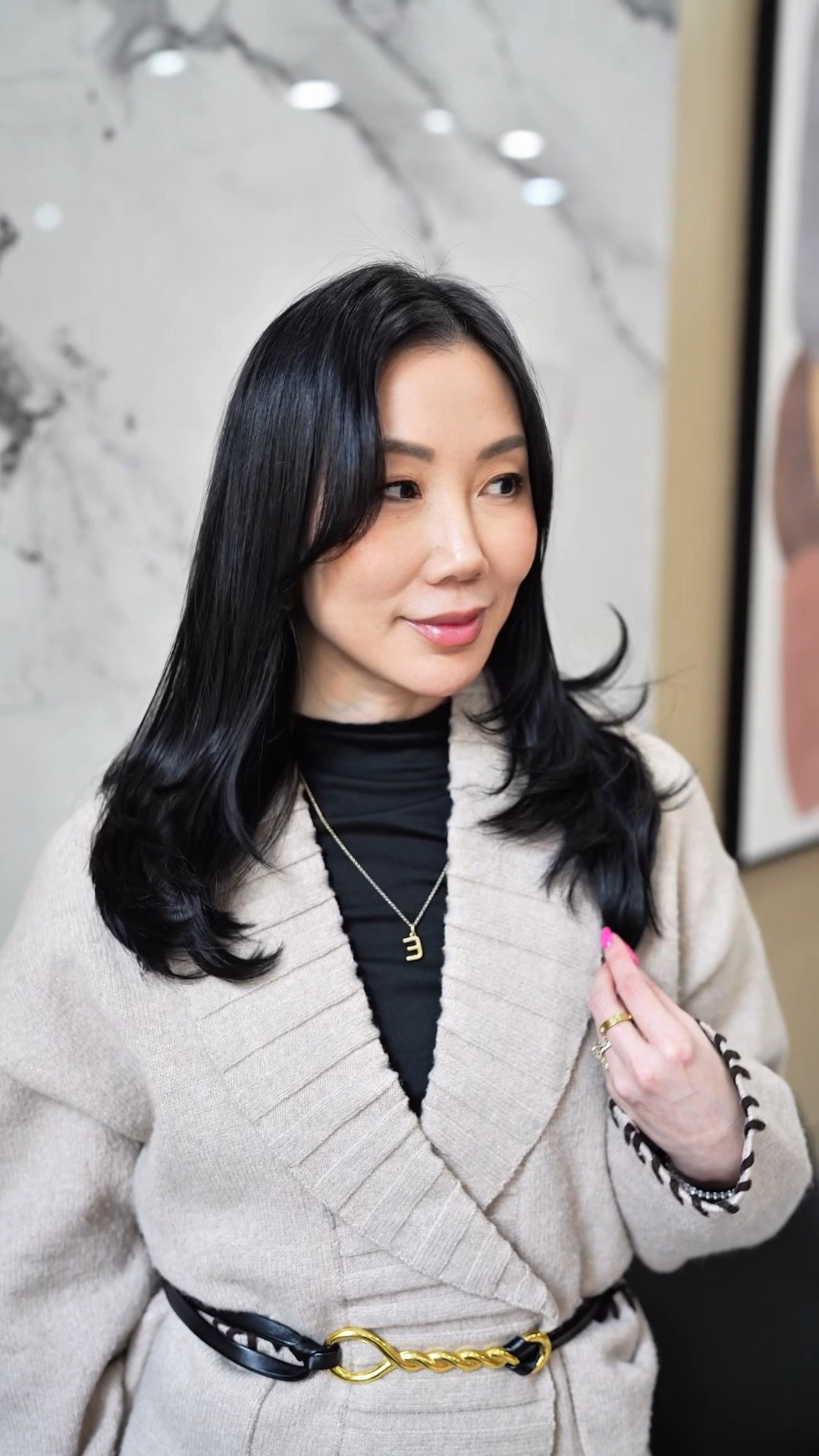 Back to my roots, but better 🤍 I came to @perfectxhair_salon for a full reset back to my natural color. The whole experience was honestly so calming and elevated. The attention to detail, the scalp massage, the blowout… everything felt so thoughtful. ✨

My hair feels healthy, glossy, and like me again. If you’ve been thinking about refreshing your color, you can use code EILEEN for 20% off colour services ✨

#torontosalon #koreanhairstyle #hairtransformation #minivlog dayinmylife

#LTKselfcare #LTKdayinmylife #LTKBeauty