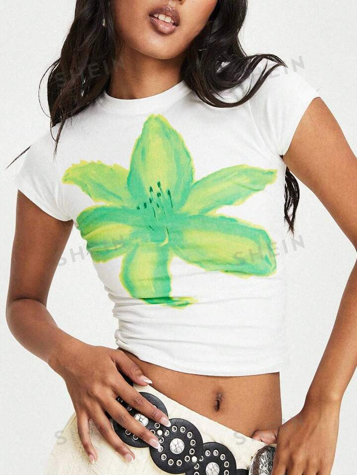 SHEIN Essnce Women Summer Flower Print Round Neck Short Sleeve Casual T-Shirt, Graphic Women Tee | SHEIN