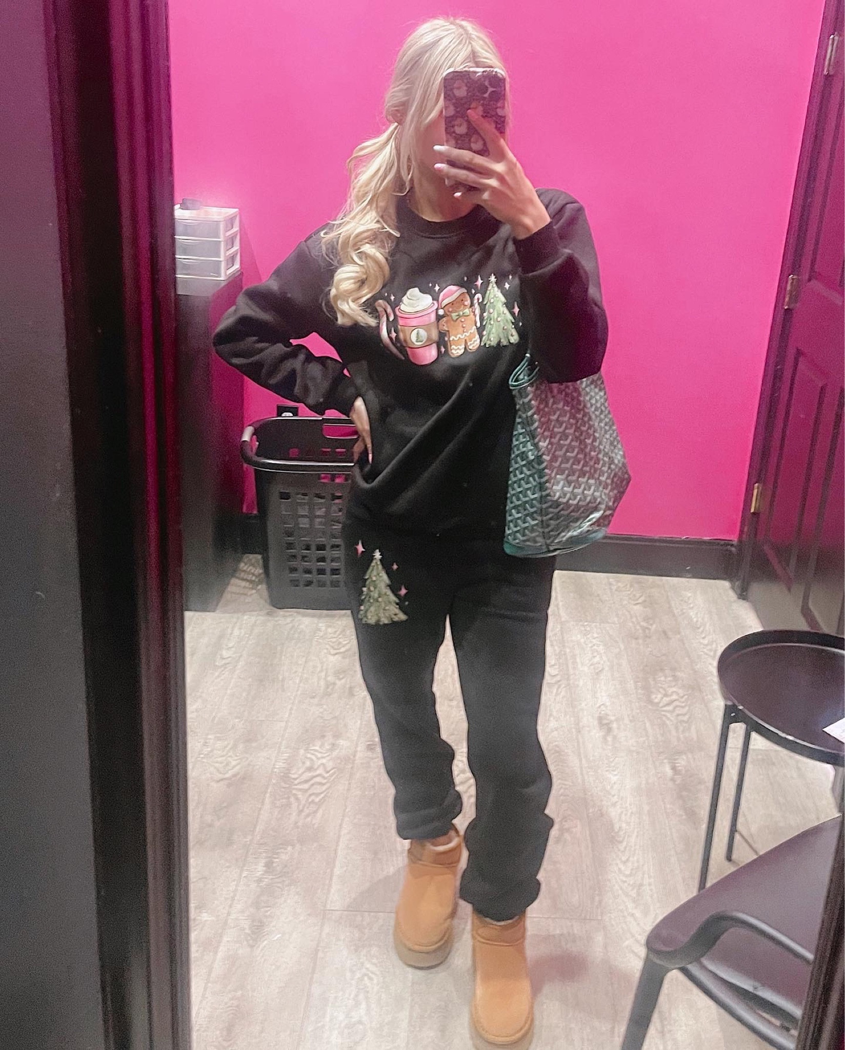 Sweatshirt linked is insanely similar and arrives before christmas!

#LTKfindsunder50 #LTKSeasonal #LTKsalealert