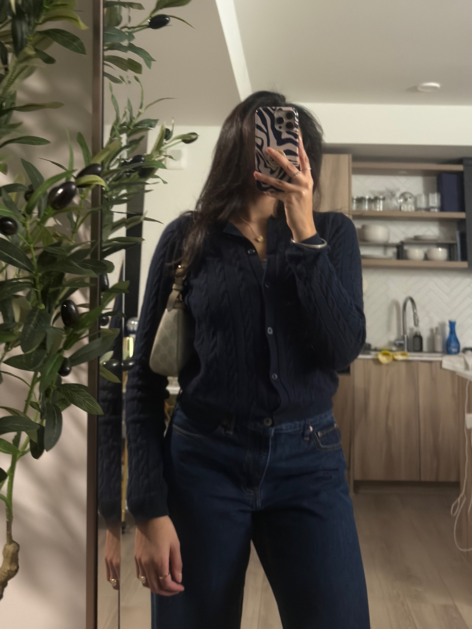 Navy blue on navy blue combo always slays 

#LTKItBag #LTKStyleTip