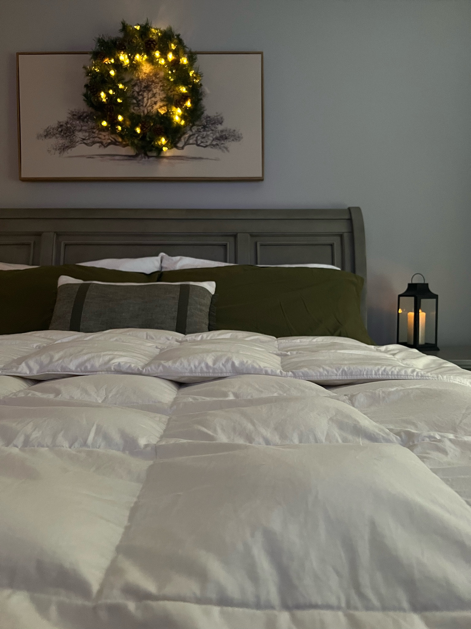 My bedroom is feeling and looking so cozy lately! 

#LTKHoliday #LTKSeasonal #LTKHome