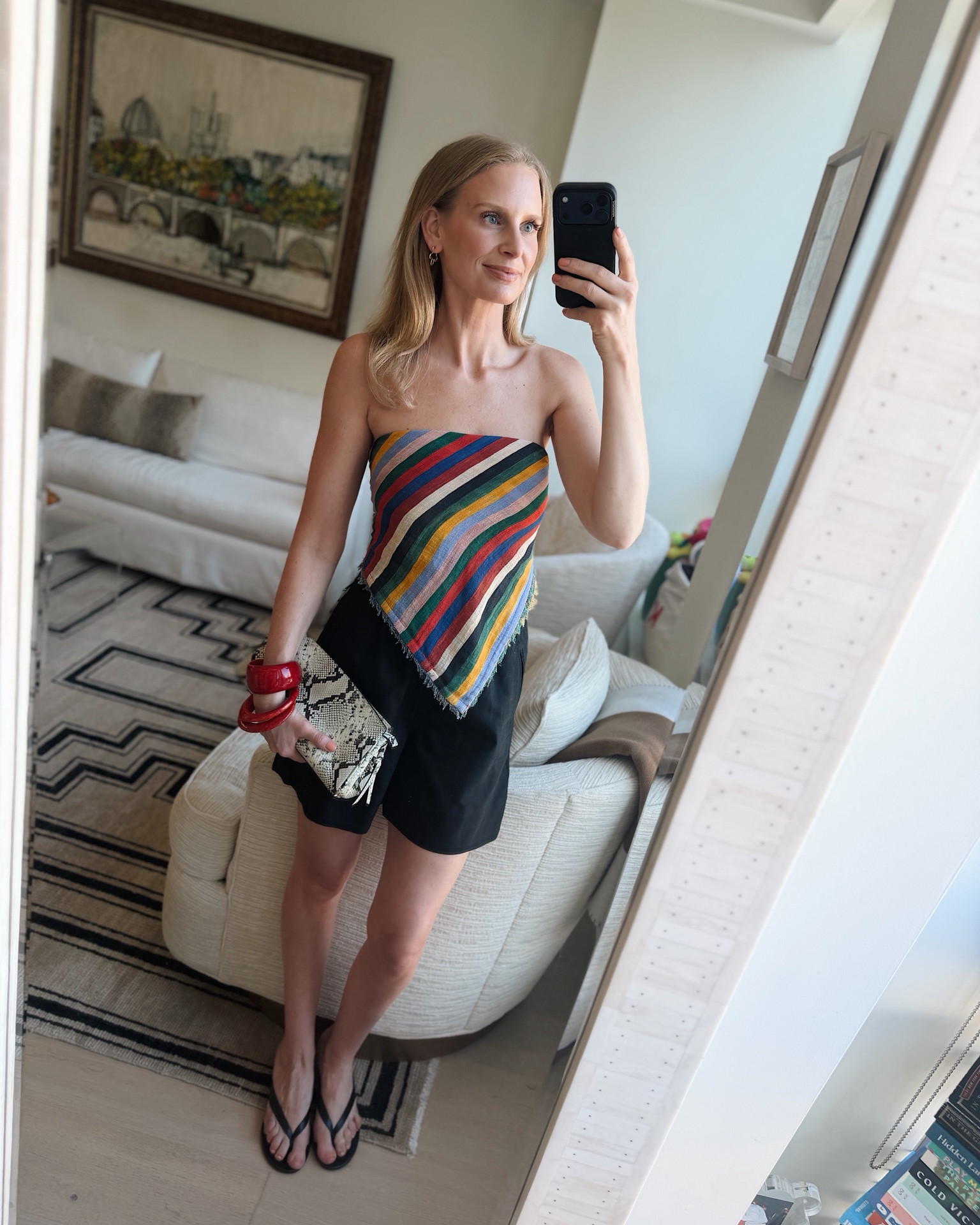 Tonight’s look! Testing out the wrong bag theory tonight.

#LTKootd