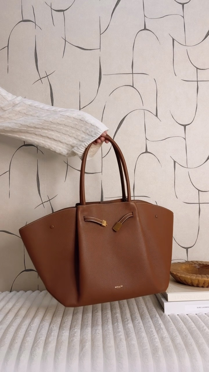 Perfect work bag🤎

#LTKdayinmylife #LTKTravel #LTKWorkwear